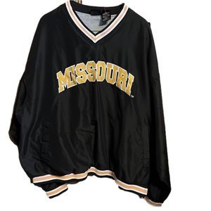 Vintage Missouri Tigers wind/rain pullover. XL. Pockets  black and gold